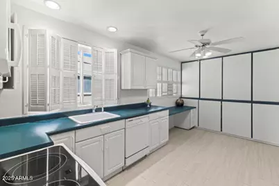 500 W Clarendon Avenue #D6, Phoenix, AZ 85013 - Photo 12