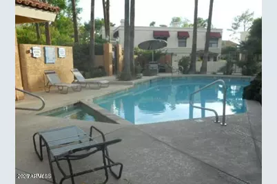 10424 N 11th Place #2, Phoenix, AZ 85020 - Photo 38