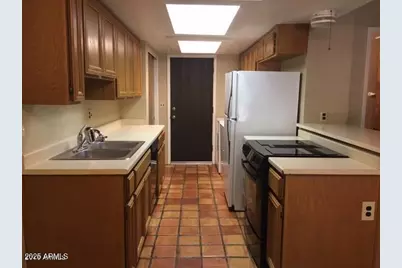 10424 N 11th Place #2, Phoenix, AZ 85020 - Photo 6