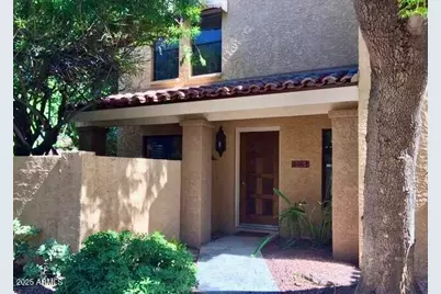 10424 N 11th Place #Unit 2, Phoenix, AZ 85020 - Photo 1