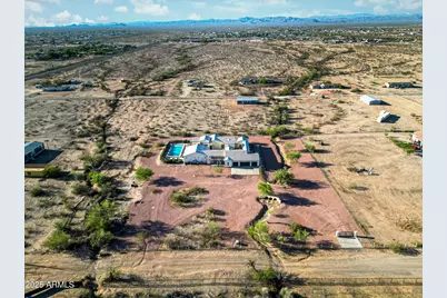 21736 W Desert Mirage Drive, Wittmann, AZ 85361 - Photo 4