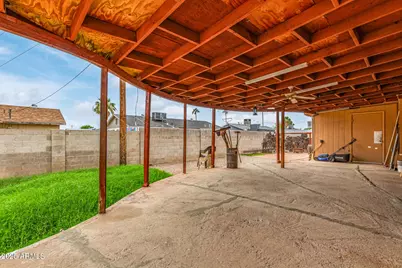 7917 W Flower Street, Phoenix, AZ 85033 - Photo 30