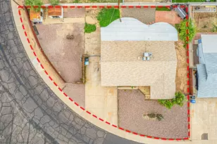 7917 W Flower St, Phoenix, AZ 85033 - Photo 2