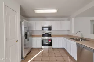 15717 W Watson Ln, Surprise, AZ 85379 - Photo 14