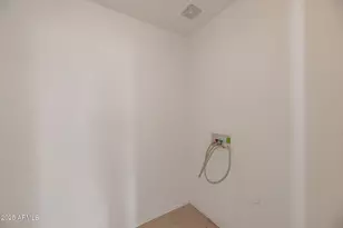 15717 W Watson Ln, Surprise, AZ 85379 - Photo 8