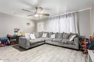 12814 N 29th Dr, Phoenix, AZ 85029 - Photo 4