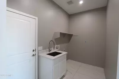 27409 N 255th Lane, Wittmann, AZ 85361 - Photo 10
