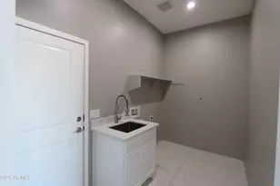 27409 N 255th Ln, Wittmann, AZ 85361 - Photo 10
