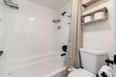 7557 N Dreamy Draw Drive #219, Phoenix, AZ 85020 - Photo 18