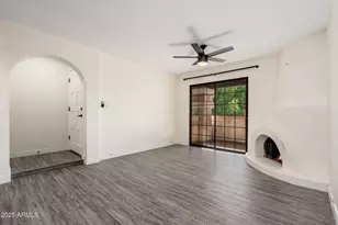 7557 N Dreamy Draw Dr, Phoenix, AZ 85020 - Photo 2