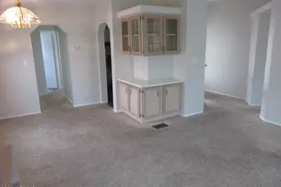 6412 S Oakmont Dr, Chandler, AZ 85249 - Photo 2