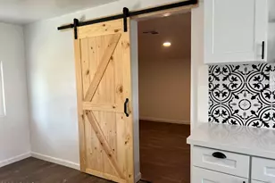 5242 S 11th Ave, Phoenix, AZ 85041 - Photo 8