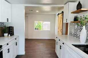 5242 S 11th Ave, Phoenix, AZ 85041 - Photo 4