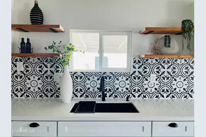 5242 S 11th Avenue, Phoenix, AZ 85041 - Photo 6