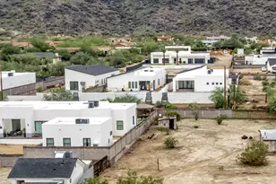 2237 E Desert Ln, Phoenix, AZ 85042 - Photo 4