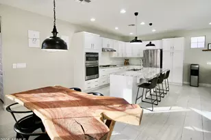 2269 S Osborn Ln, Gilbert, AZ 85295 - Photo 2