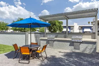 2627 N 45th Avenue #2P, Phoenix, AZ 85035 - Photo 20