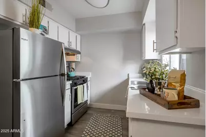 2627 N 45th Avenue #3P, Phoenix, AZ 85035 - Photo 4