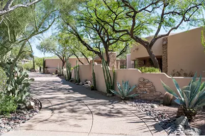 9355 E Via Del Sol Drive, Scottsdale, AZ 85255 - Photo 4