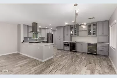 3019 E Mitchell Drive, Phoenix, AZ 85016 - Photo 1