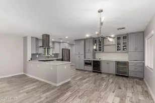 3019 E Mitchell Dr, Phoenix, AZ 85016 - Photo 1