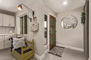 3834 E Shaw Butte Dr, Phoenix, AZ 85028 - Photo 4