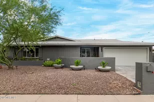 3834 E Shaw Butte Dr, Phoenix, AZ 85028 - Photo 2