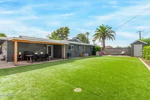 3834 E Shaw Butte Dr, Phoenix, AZ 85028 - Photo 28