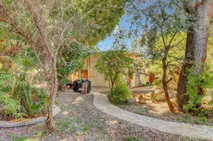 1022 E Keim Dr, Phoenix, AZ 85014 - Photo 30