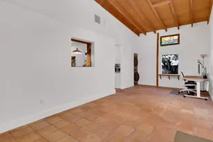 1022 E Keim Dr, Phoenix, AZ 85014 - Photo 6