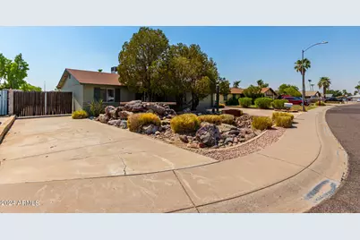 3827 W Meadow Drive, Glendale, AZ 85308 - Photo 2