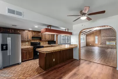 3827 W Meadow Drive, Glendale, AZ 85308 - Photo 14