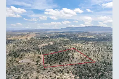 002 Blue Sky Drive #1C, Peeples Valley, AZ 86332 - Photo 2