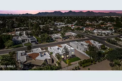 8313 E Thoroughbred Trail, Scottsdale, AZ 85258 - Photo 10