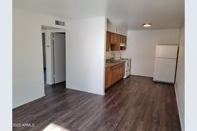 2419 N Amarillo Street #16, Casa Grande, AZ 85122 - Photo 2