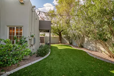4526 E Heatherbrae Drive, Phoenix, AZ 85018 - Photo 34