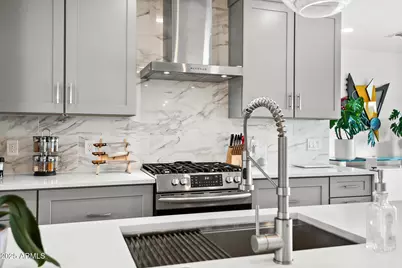 4526 E Heatherbrae Drive, Phoenix, AZ 85018 - Photo 12