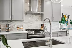 4526 E Heatherbrae Dr, Phoenix, AZ 85018 - Photo 12