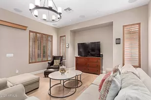 3981 E Navigator Ln, Phoenix, AZ 85050 - Photo 10