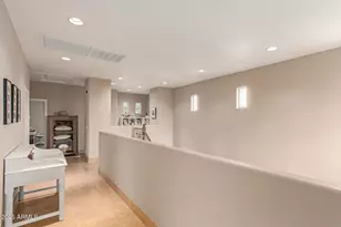 3981 E Navigator Ln, Phoenix, AZ 85050 - Photo 18