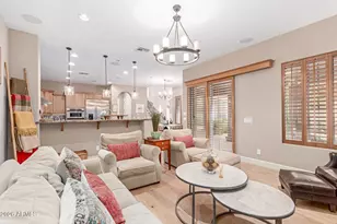3981 E Navigator Ln, Phoenix, AZ 85050 - Photo 14