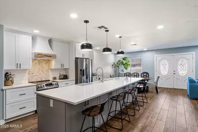 3818 N 32nd Place, Phoenix, AZ 85018 - Photo 10