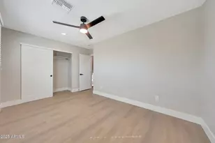 3116 W Gelding Dr, Phoenix, AZ 85053 - Photo 32