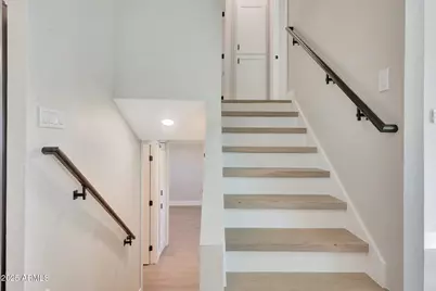 3116 W Gelding Drive, Phoenix, AZ 85053 - Photo 22