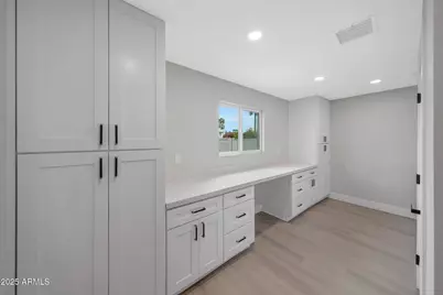 3116 W Gelding Drive, Phoenix, AZ 85053 - Photo 18