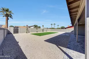 3116 W Gelding Dr, Phoenix, AZ 85053 - Photo 42