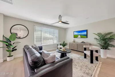 3116 W Gelding Drive, Phoenix, AZ 85053 - Photo 4