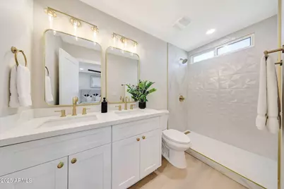 3116 W Gelding Drive, Phoenix, AZ 85053 - Photo 26