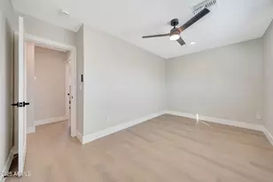 3116 W Gelding Dr, Phoenix, AZ 85053 - Photo 30