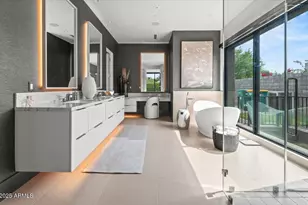 6802 E Joshua Tree Ln, Paradise Valley, AZ 85253 - Photo 24